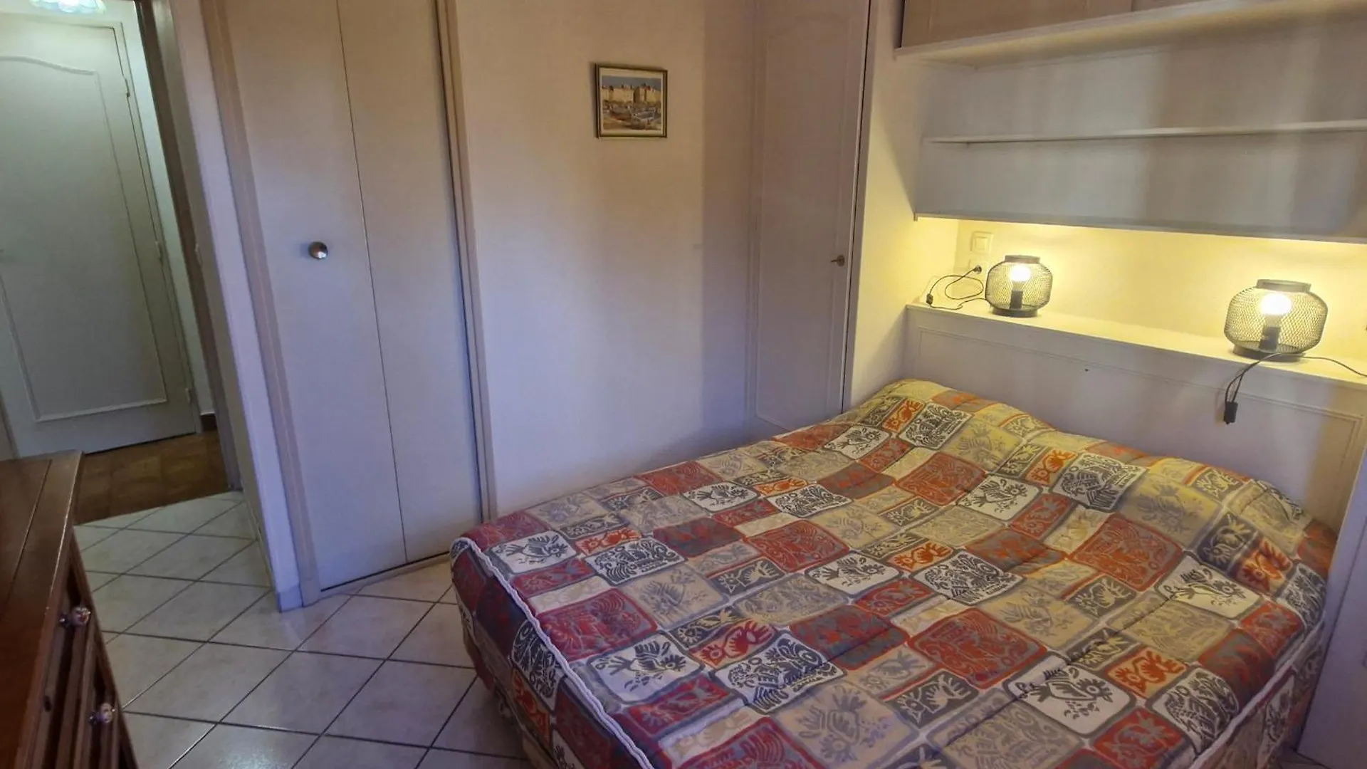 Apartment Sainte-Maxime : Appartement Moderne Pour 4 Personnes - Fr-1-780-86 France