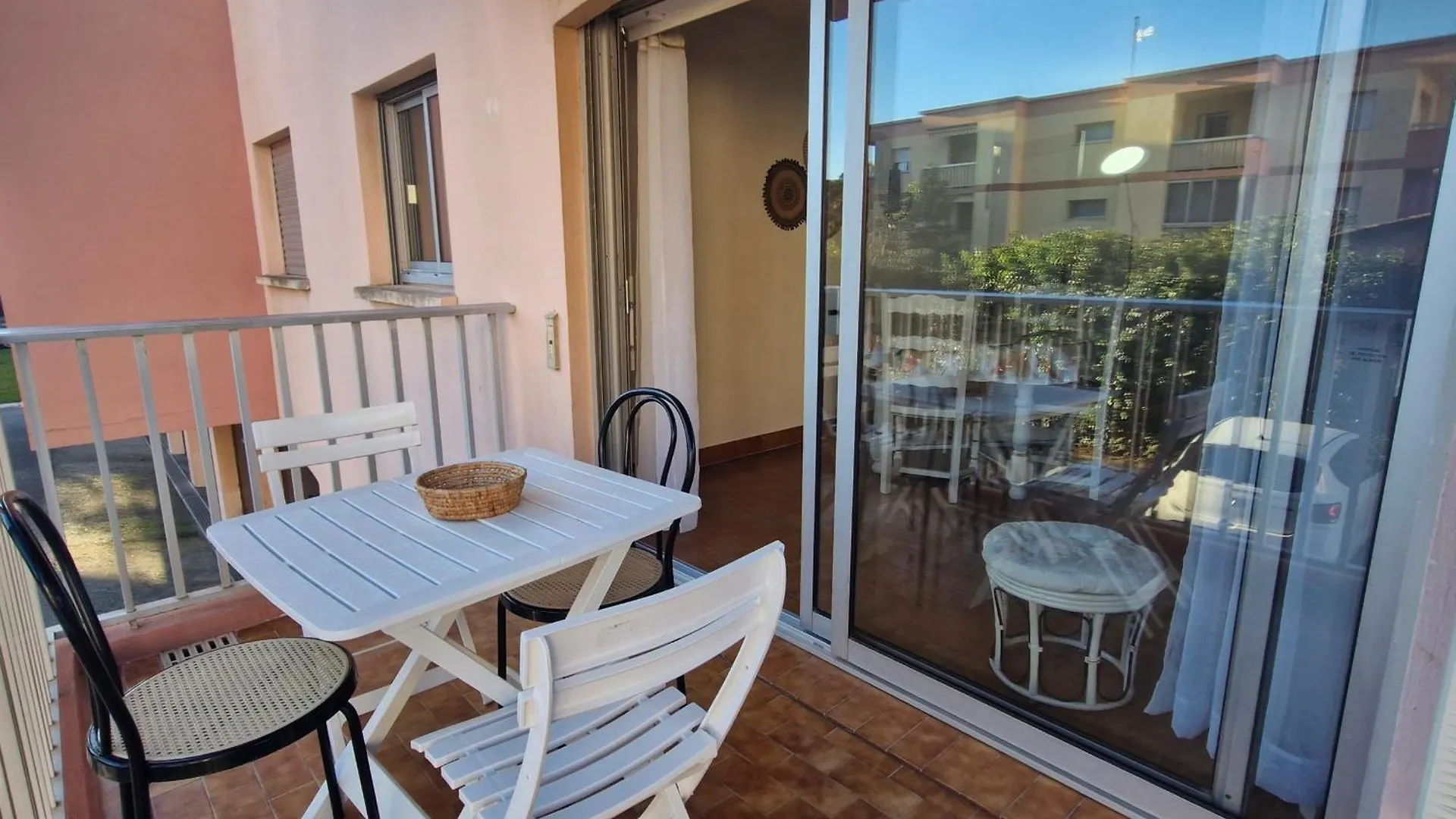 Sainte-Maxime : Appartement Moderne Pour 4 Personnes - Fr-1-780-86