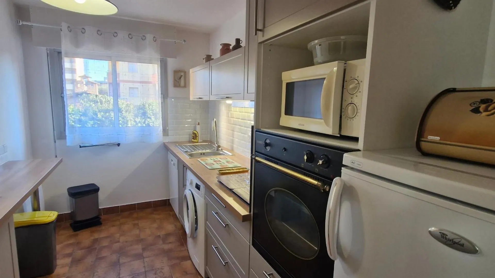 Sainte-Maxime : Appartement Moderne Pour 4 Personnes - Fr-1-780-86